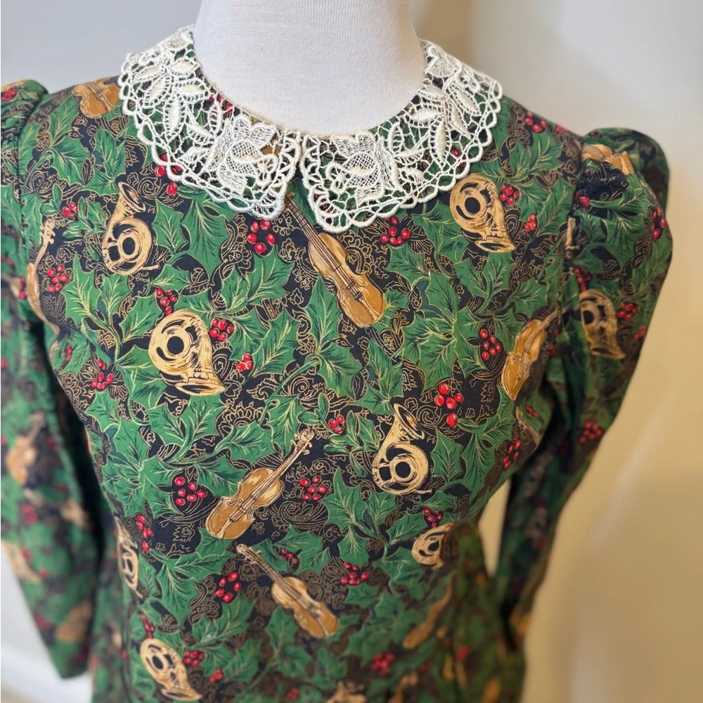 Vintage Handmade Floral Dress with Lace Collar Cottagecore Feminine Size 10/12 - Picture 2 of 14